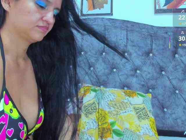 mia-Angells webcam