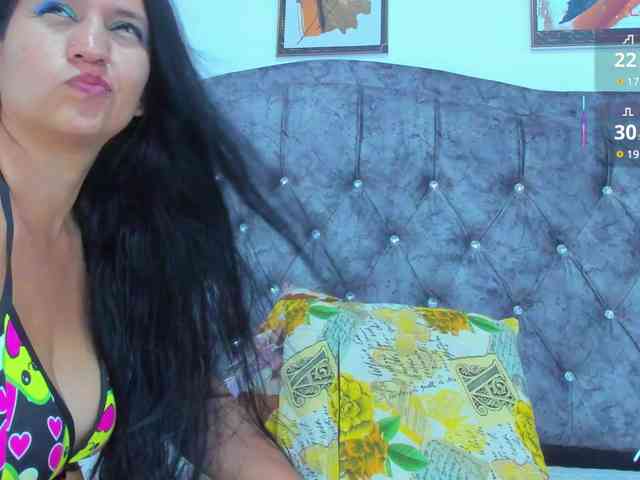 mia-Angells webcam