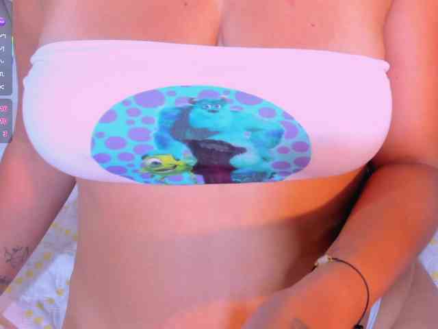 mia-Angells webcam