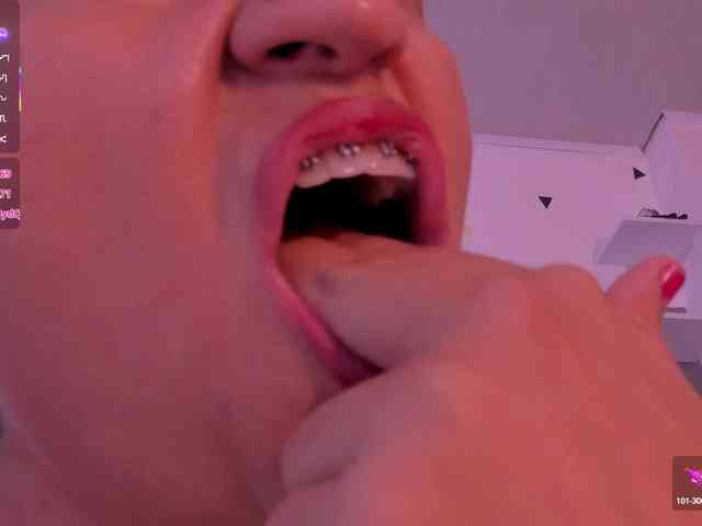 mia-Angells webcam