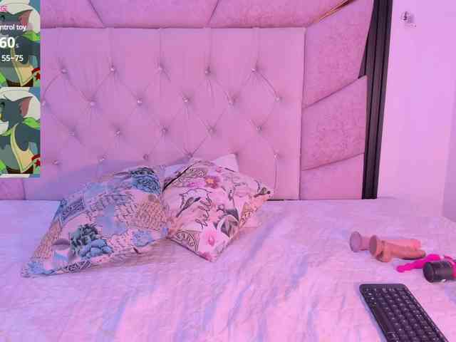mia-Angells webcam