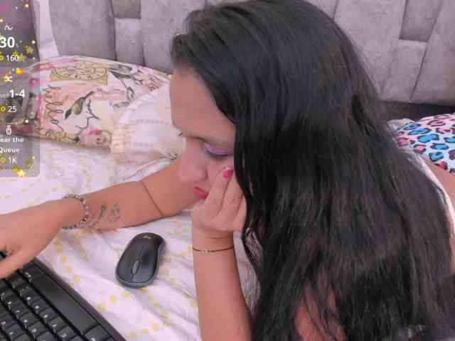 mia-Angells webcam