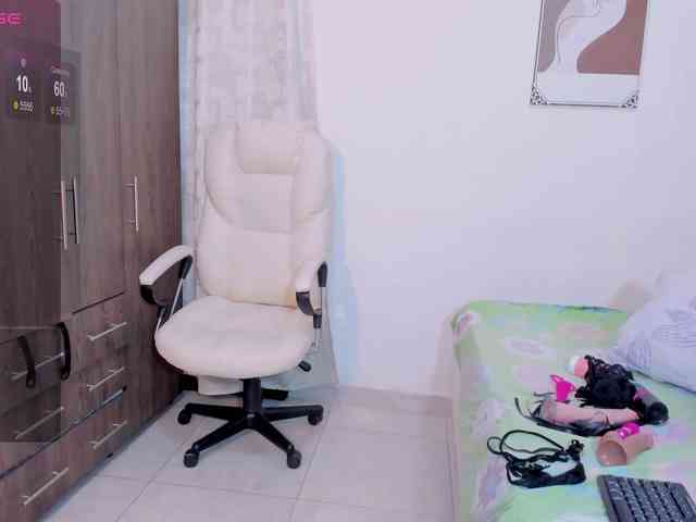 mia-Angells webcam