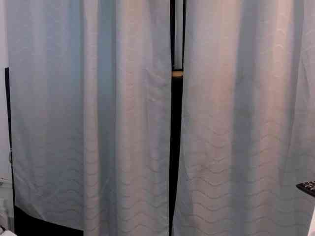 mia-Angells webcam