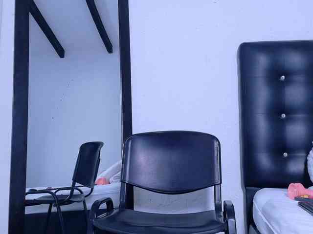 Cumeater-cougar69 webcam