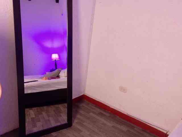 Cumeater-cougar69 webcam