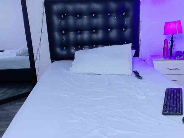 Cumeater-cougar69 webcam