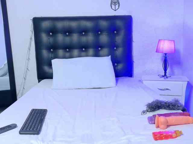 Cumeater-cougar69 webcam