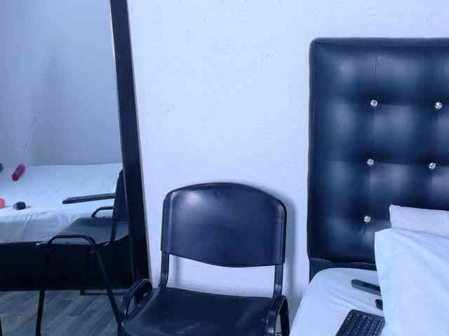 Cumeater-cougar69 webcam
