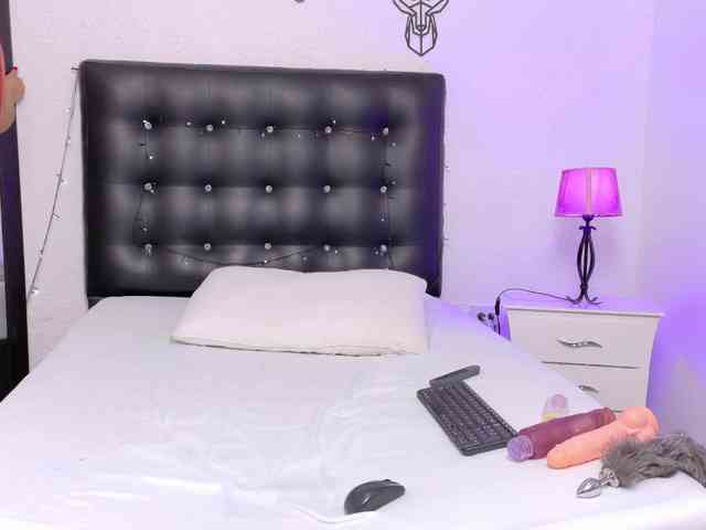 Cumeater-cougar69 webcam