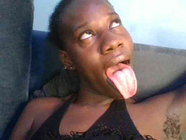 Savagetonguee webcam