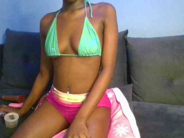 Savagetonguee webcam