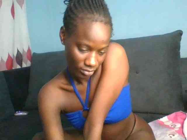 Savagetonguee webcam