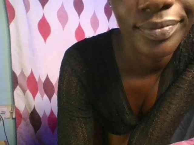 Savagetonguee webcam
