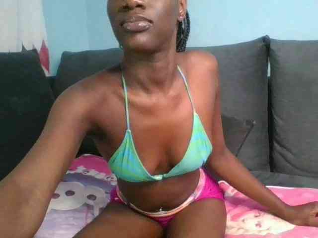 Savagetonguee webcam