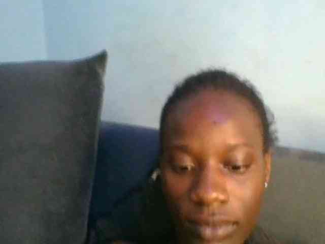 Savagetonguee webcam