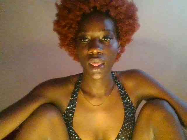 Savagetonguee webcam