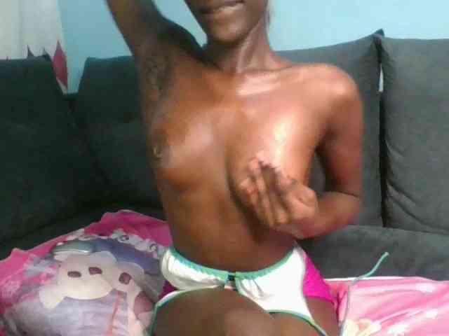 Savagetonguee webcam