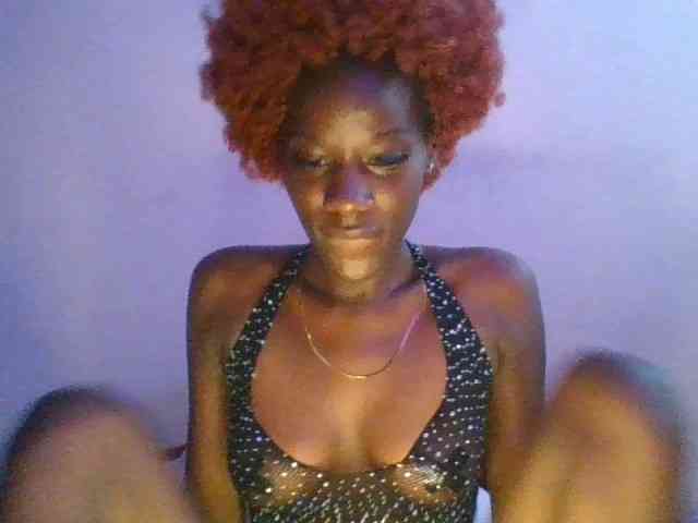 Savagetonguee webcam