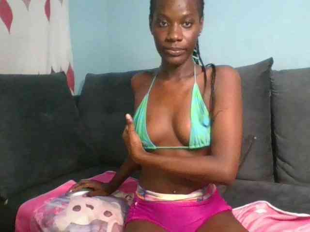 Savagetonguee webcam