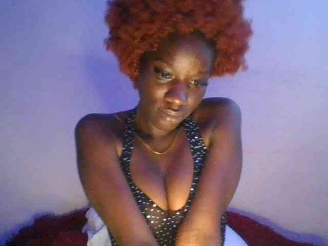 Savagetonguee webcam