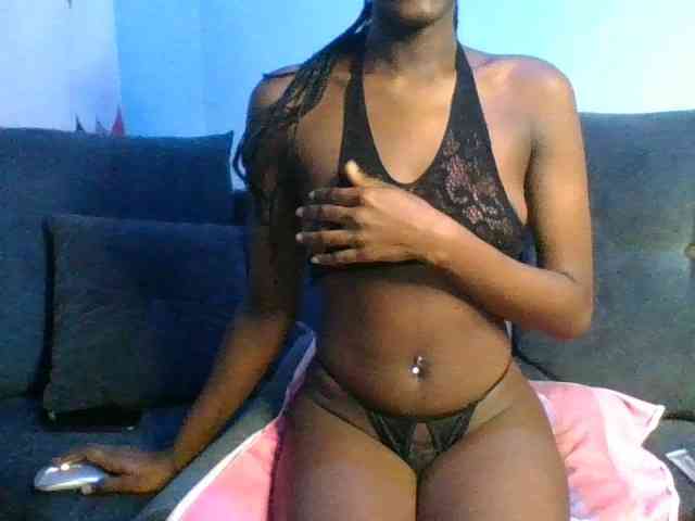 Savagetonguee webcam