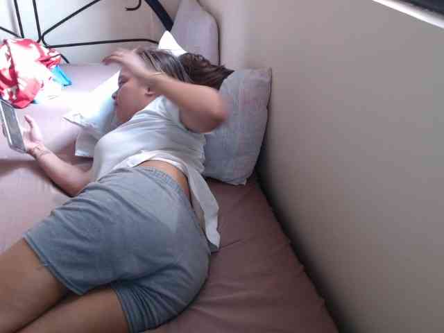 NewAsianHottie webcam
