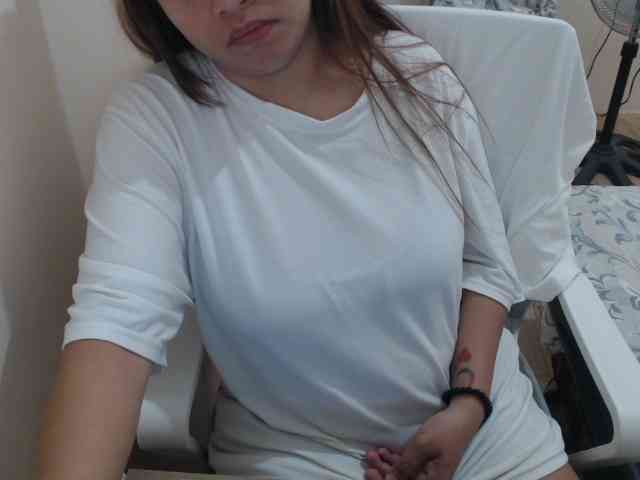 NewAsianHottie webcam