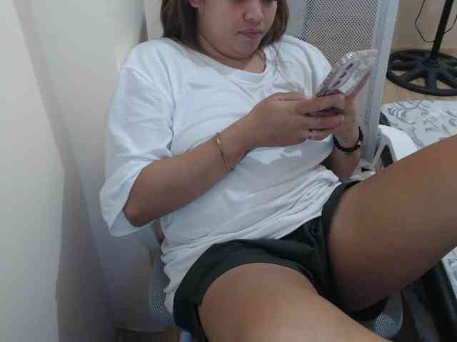NewAsianHottie webcam