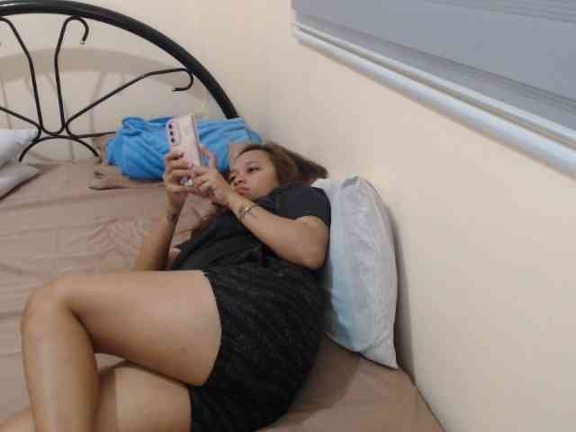 NewAsianHottie webcam