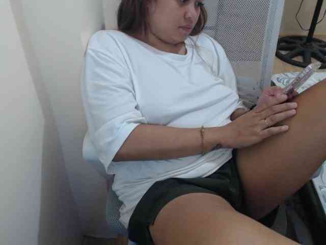 NewAsianHottie webcam