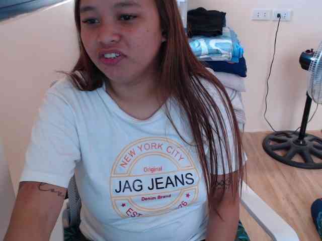 NewAsianHottie webcam