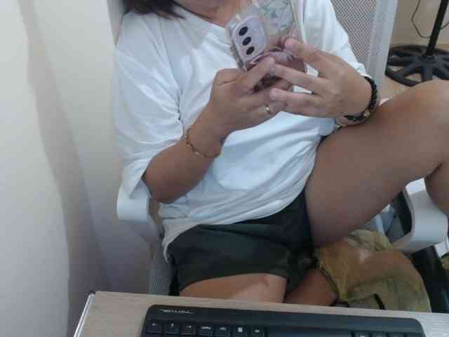 NewAsianHottie webcam