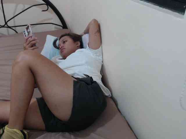 NewAsianHottie webcam