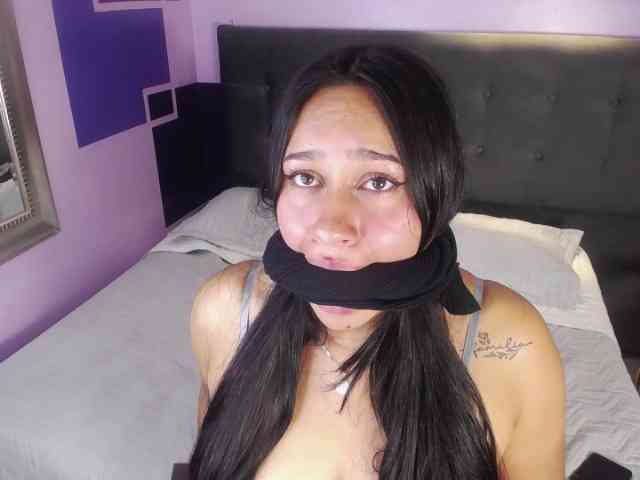 AriahhBlonde webcam