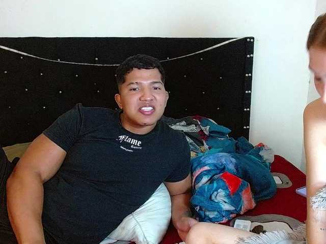 latihotlove's BongaCams show and profile