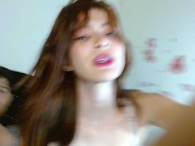 latihotlove's BongaCams show and profile