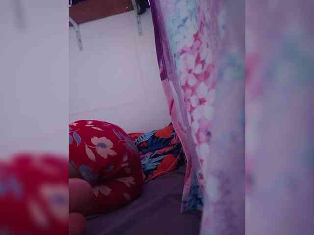Hotthea23 webcam