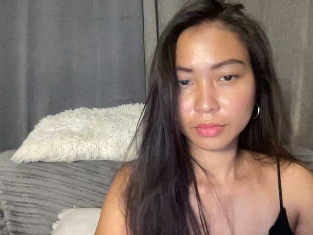 EmmaSean's BongaCams show and profile