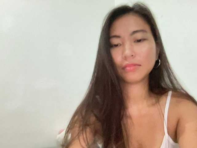 EmmaSean's BongaCams show and profile