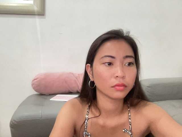 EmmaSean's BongaCams show and profile