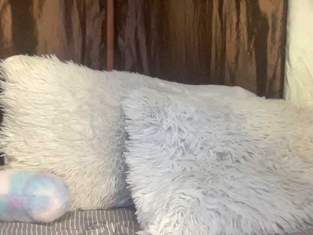 EmmaSean's BongaCams show and profile