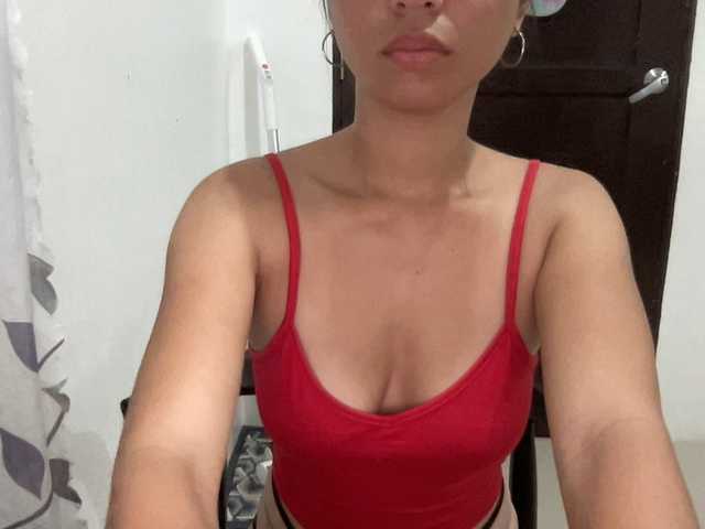 EmmaSean's BongaCams show and profile