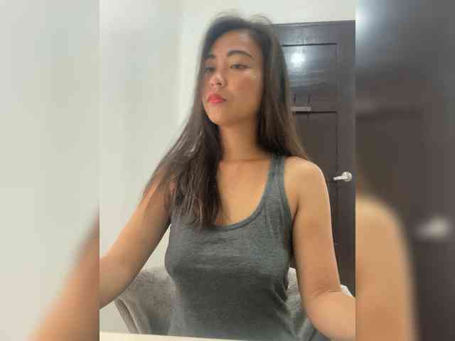 EmmaSean Live Webcam on BongaCams