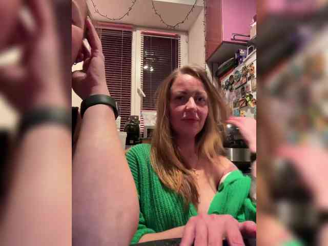 live web cam online Hello-Kitti