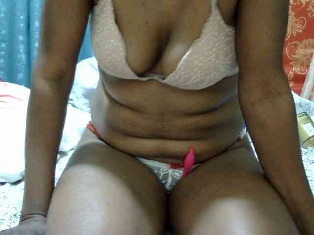 maya-pretty webcam