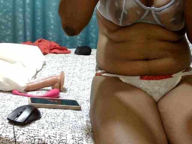 maya-pretty webcam
