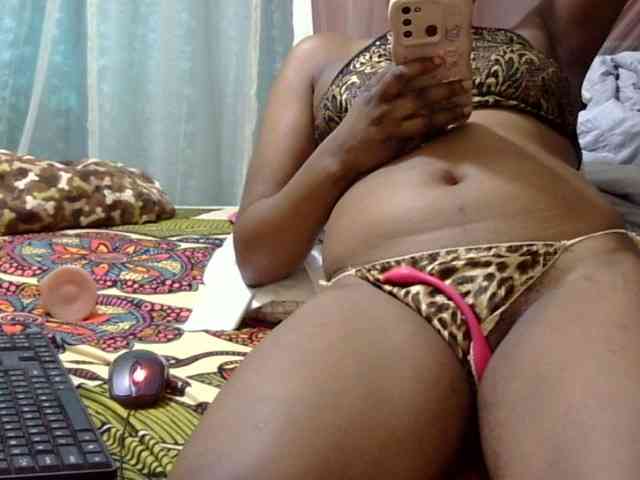 maya-pretty webcam