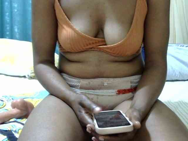 maya-pretty webcam