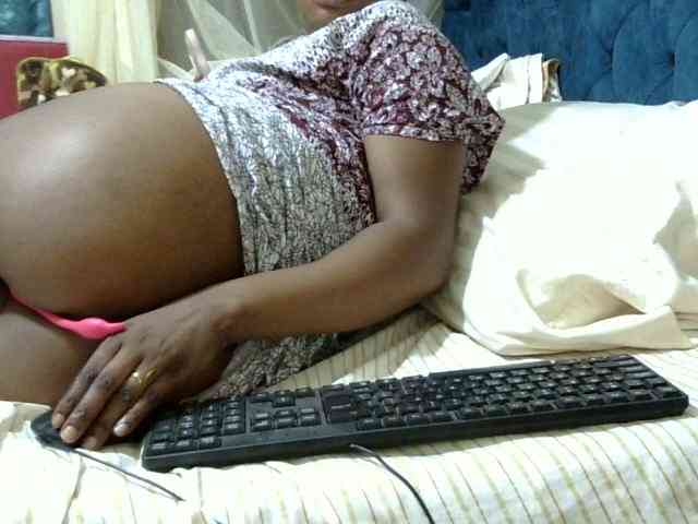 maya-pretty webcam